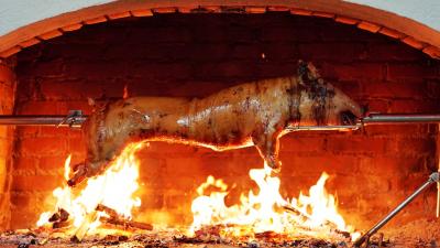 Heo quay quận Tân Phú, ấn tượng và độc đáo