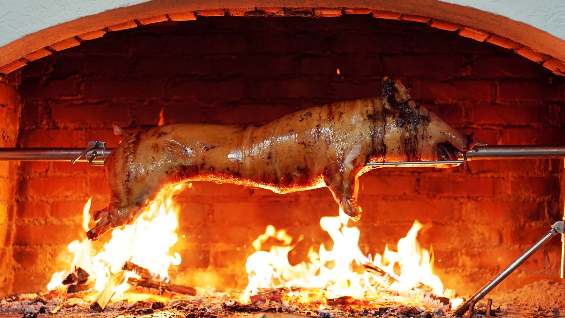 Thương hiệu heo quay Hog Roast tại Hóc Môn