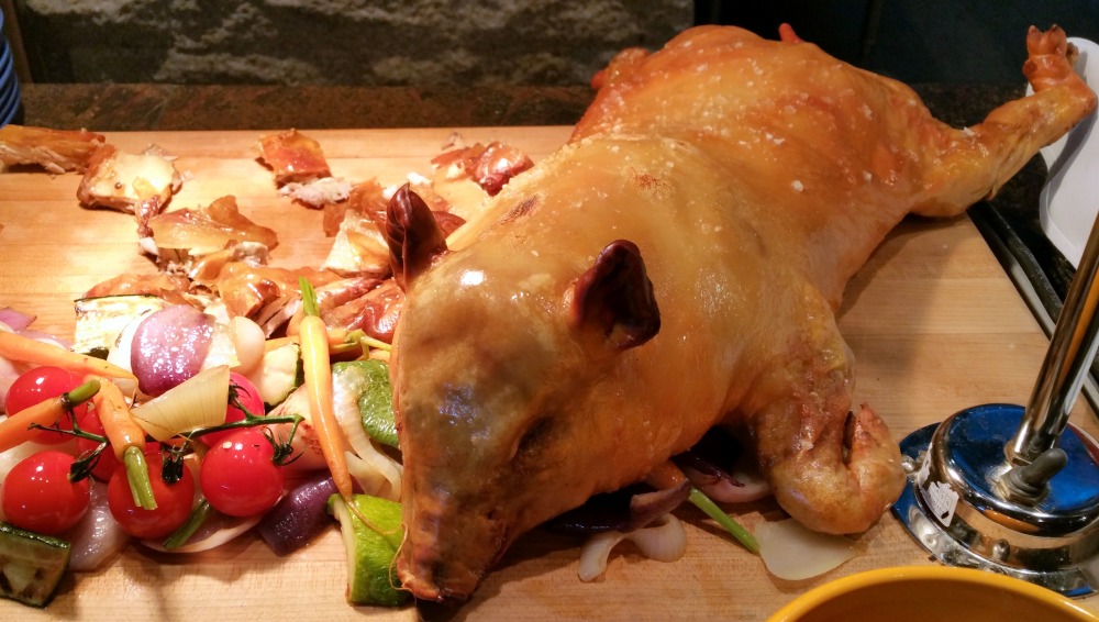 Nước chấm độc đáo của heo quay Tân Bình