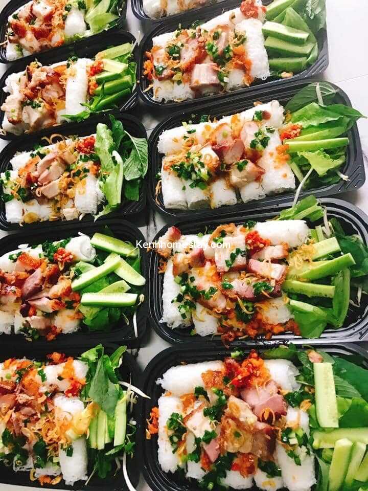 20 Địa chỉ bán heo quay - Tiệm bánh hỏi heo quay ngon nhất Sài Gòn TPHCM